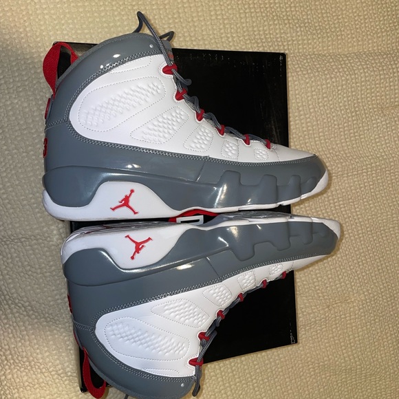 Jordan 9 Retro Fire Red Size 12 main image 5